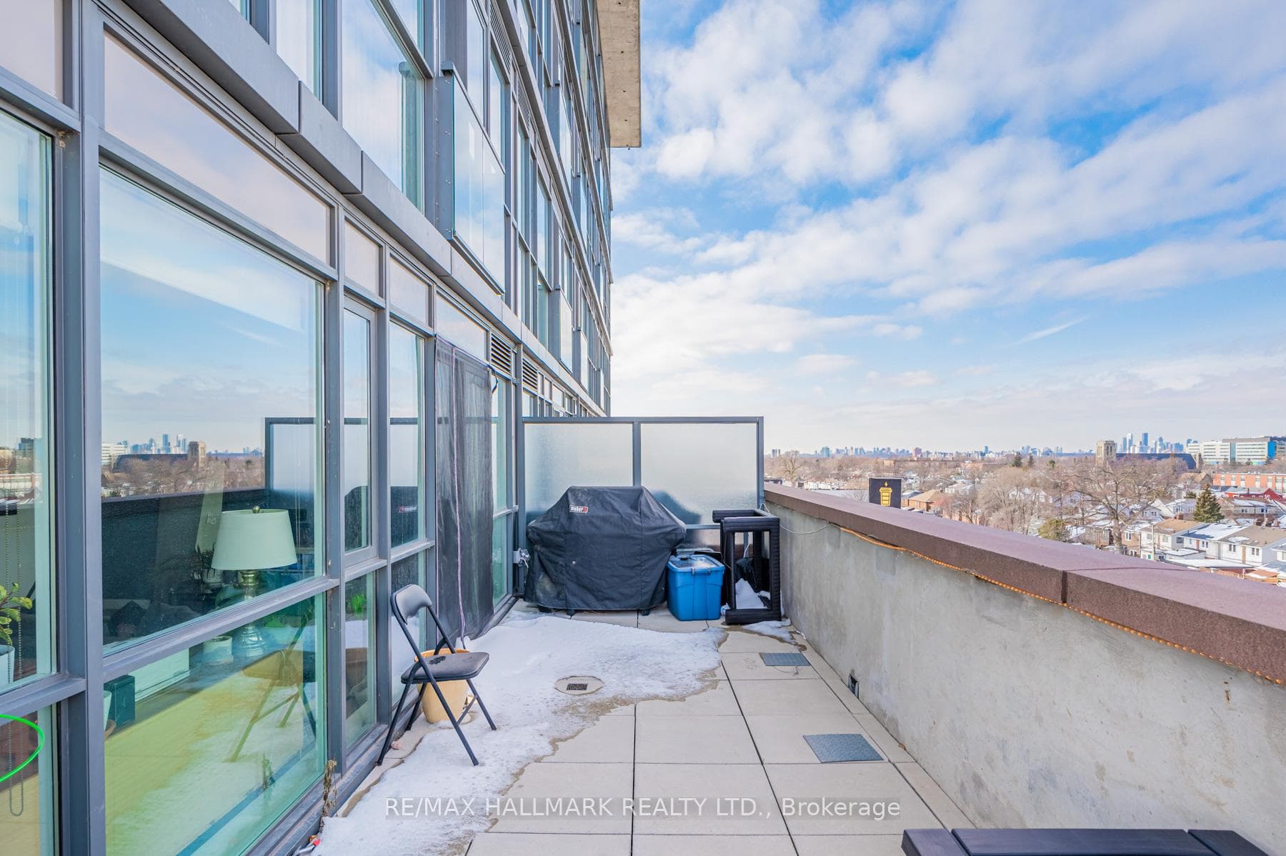 2055 Danforth Avenue Unit 506 photo 21