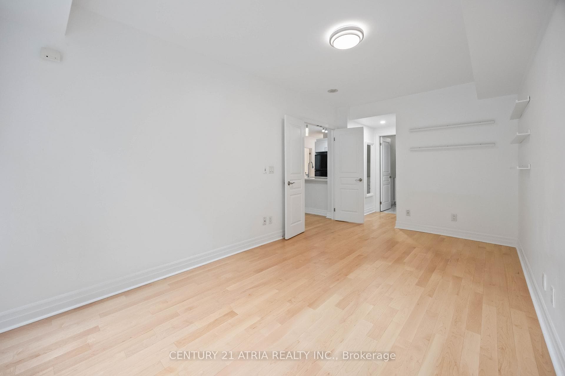 1801 Bayview Avenue Unit 107 photo 22
