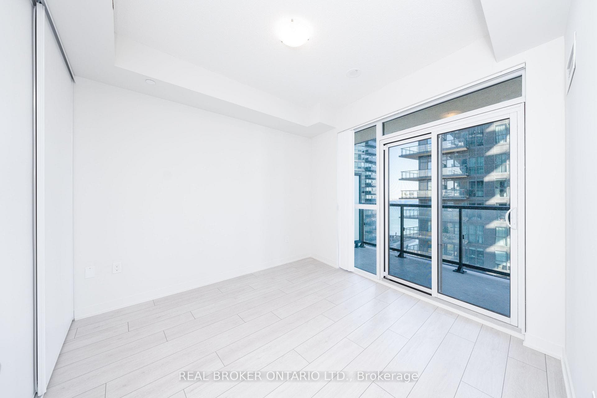 38 Annie Craig Drive Unit 1203 photo 3