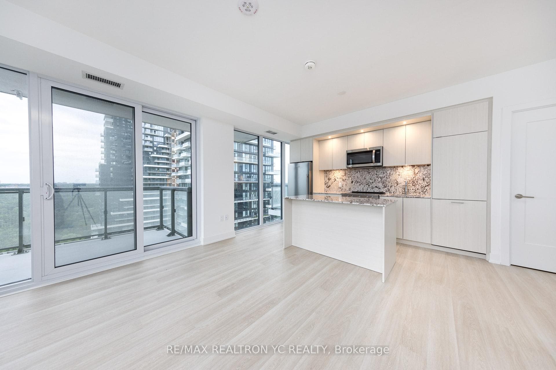 30 Inn On The Park Drive Unit 2310 photo 4
