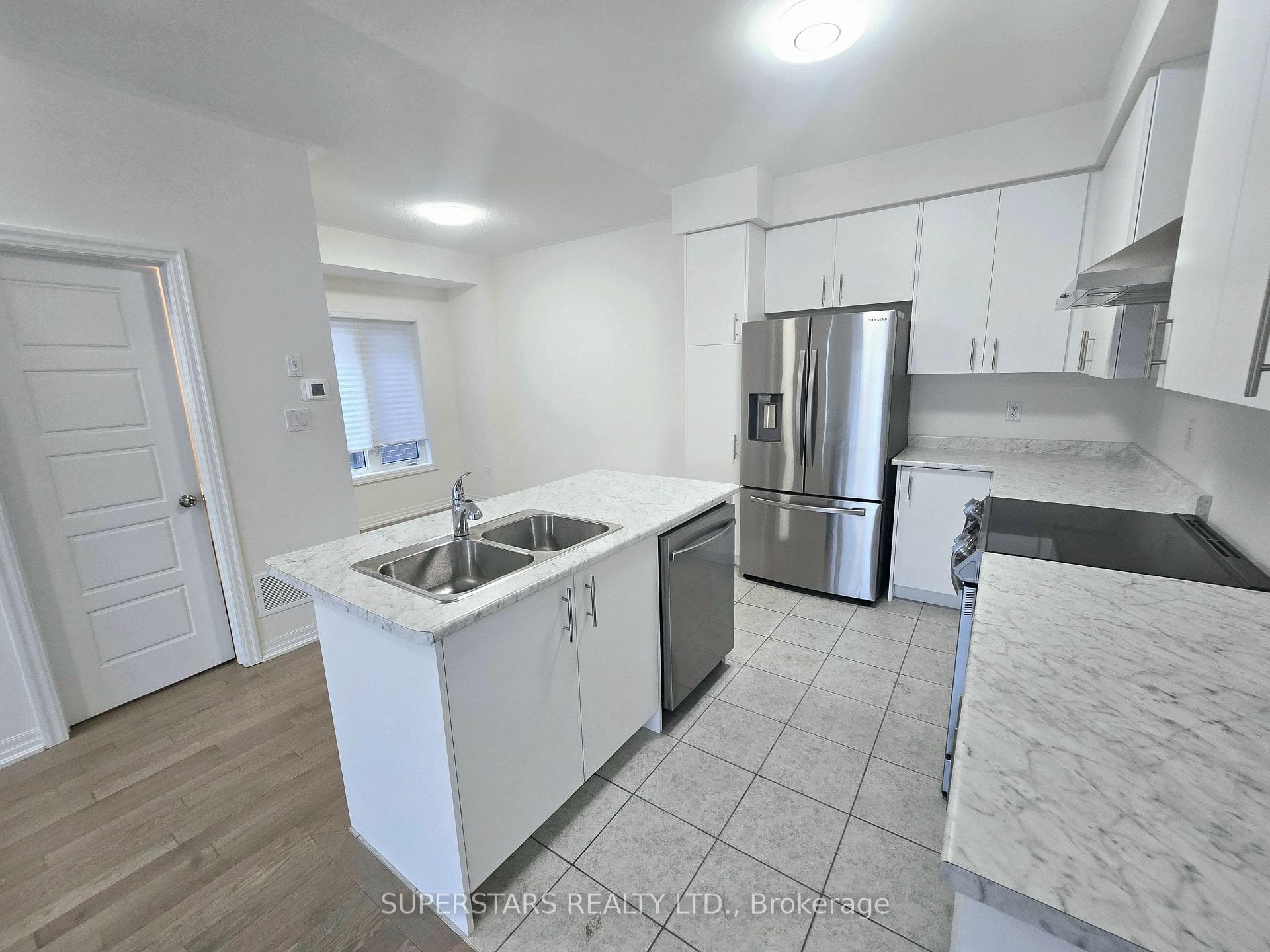 29 Delano Way photo 7