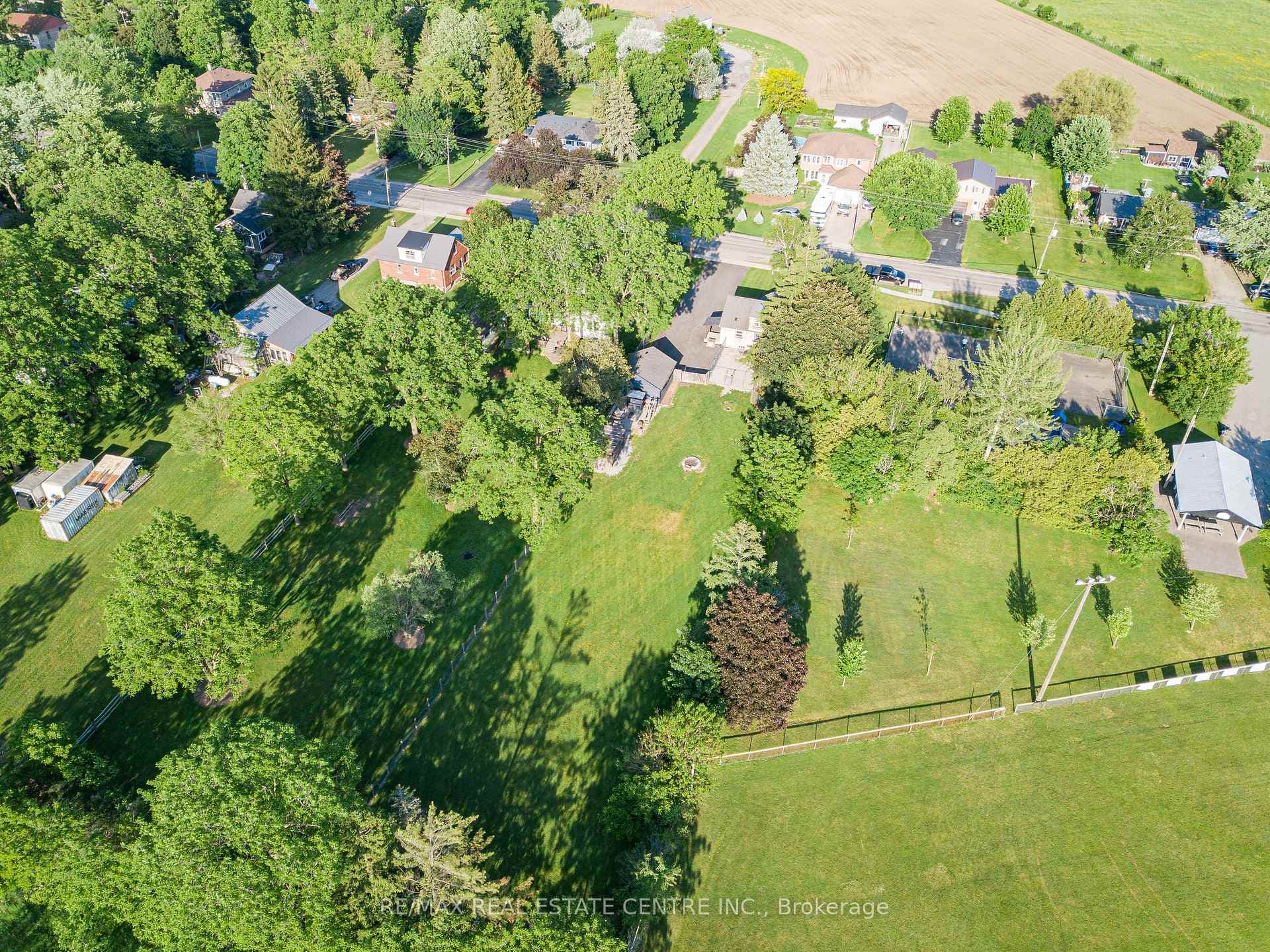 1235 Sheffield Road photo 5