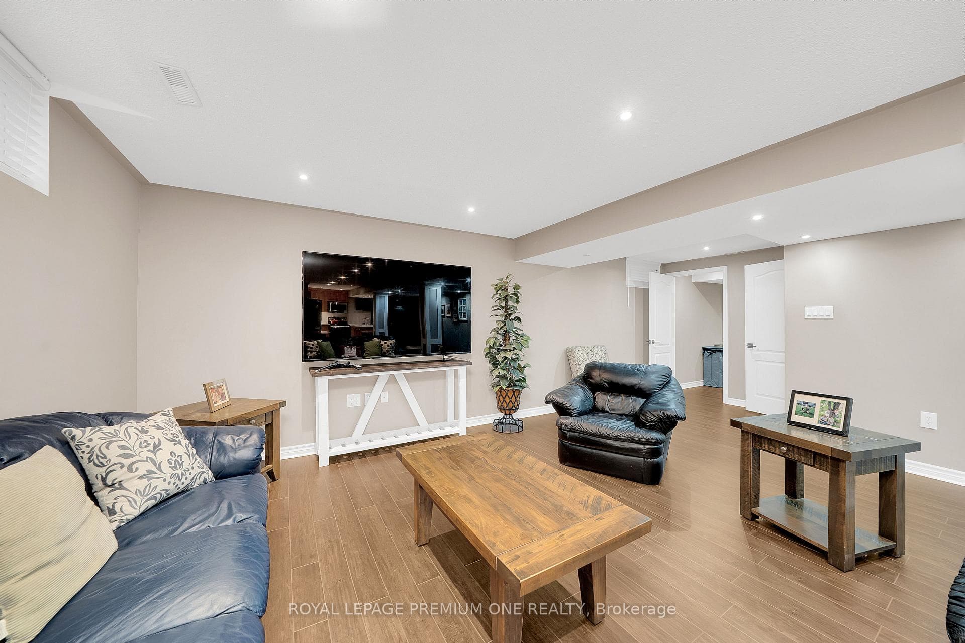 19 Taylor Court photo 18