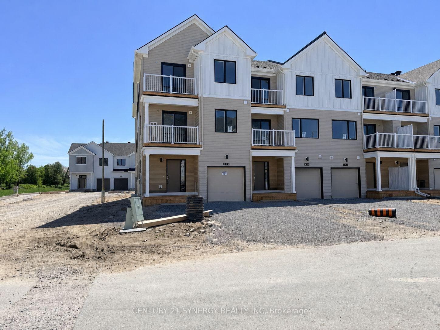 436 Patrick Street photo 2