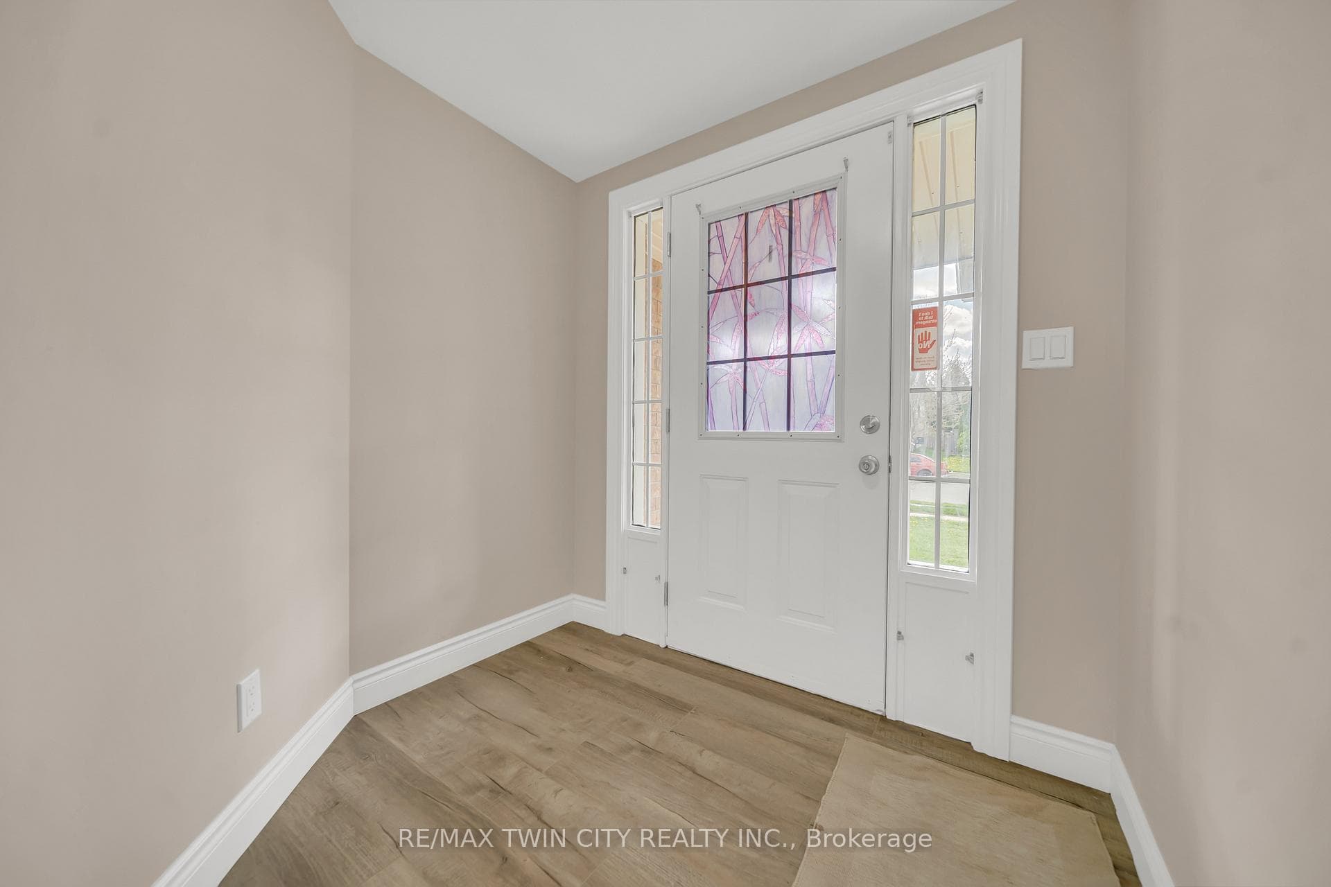 124 Donnenwerth Drive photo 3