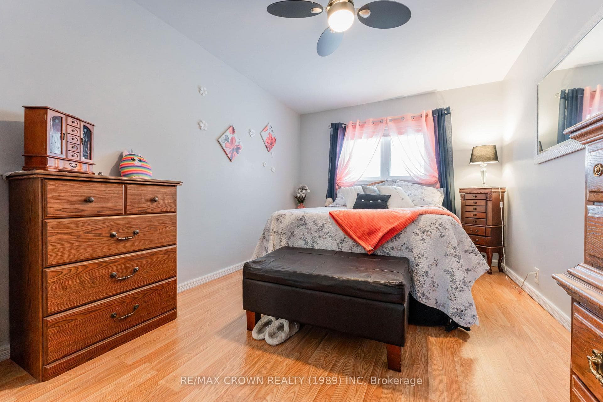 78 Devonshire Street photo 13