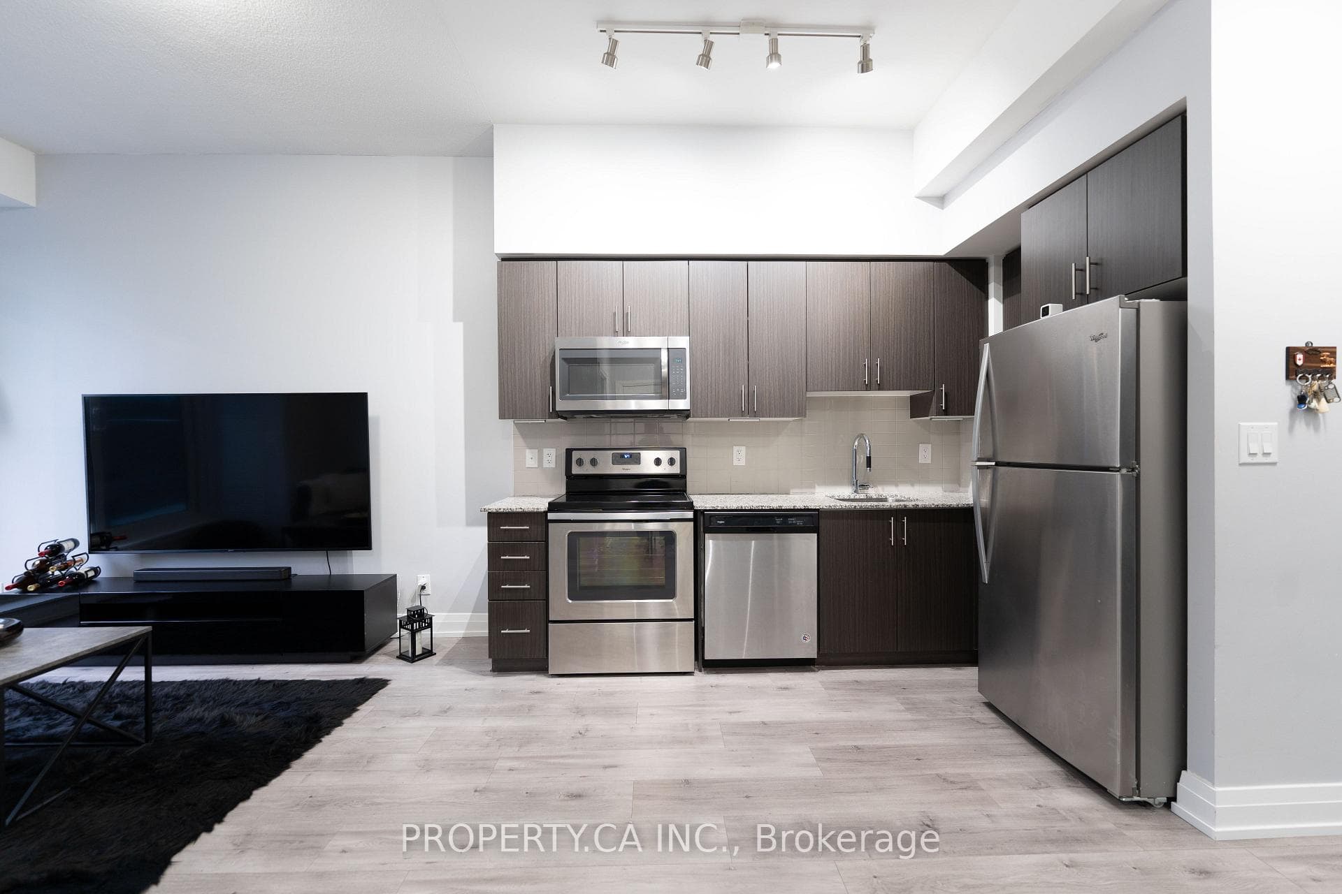 3700 Highway 7 Road Unit 302 photo 11