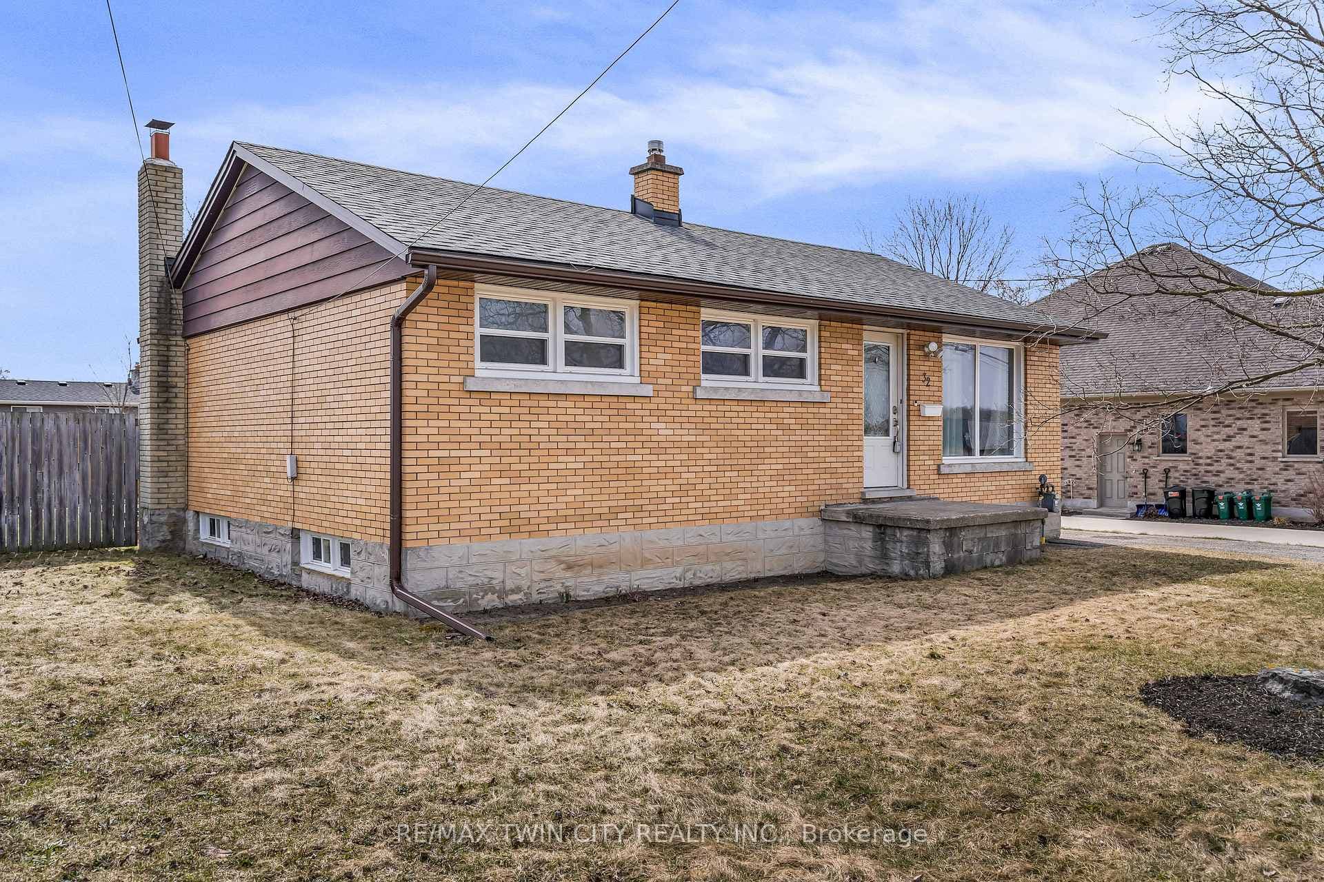 32 SCHWEITZER Street photo 17