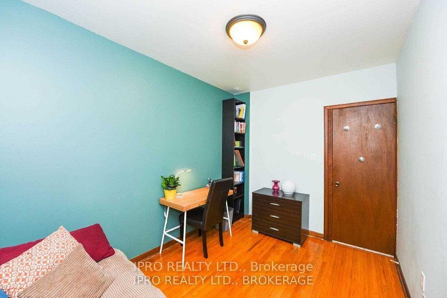 475 Lauder Avenue photo 23
