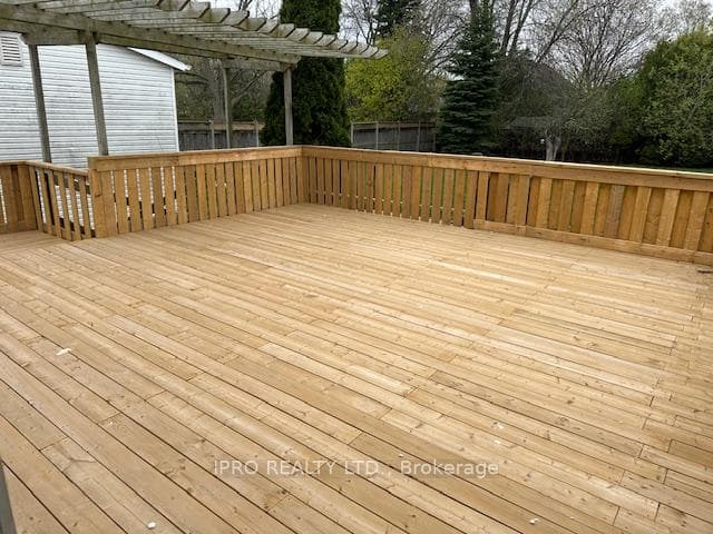 72 Thickson Road photo 17