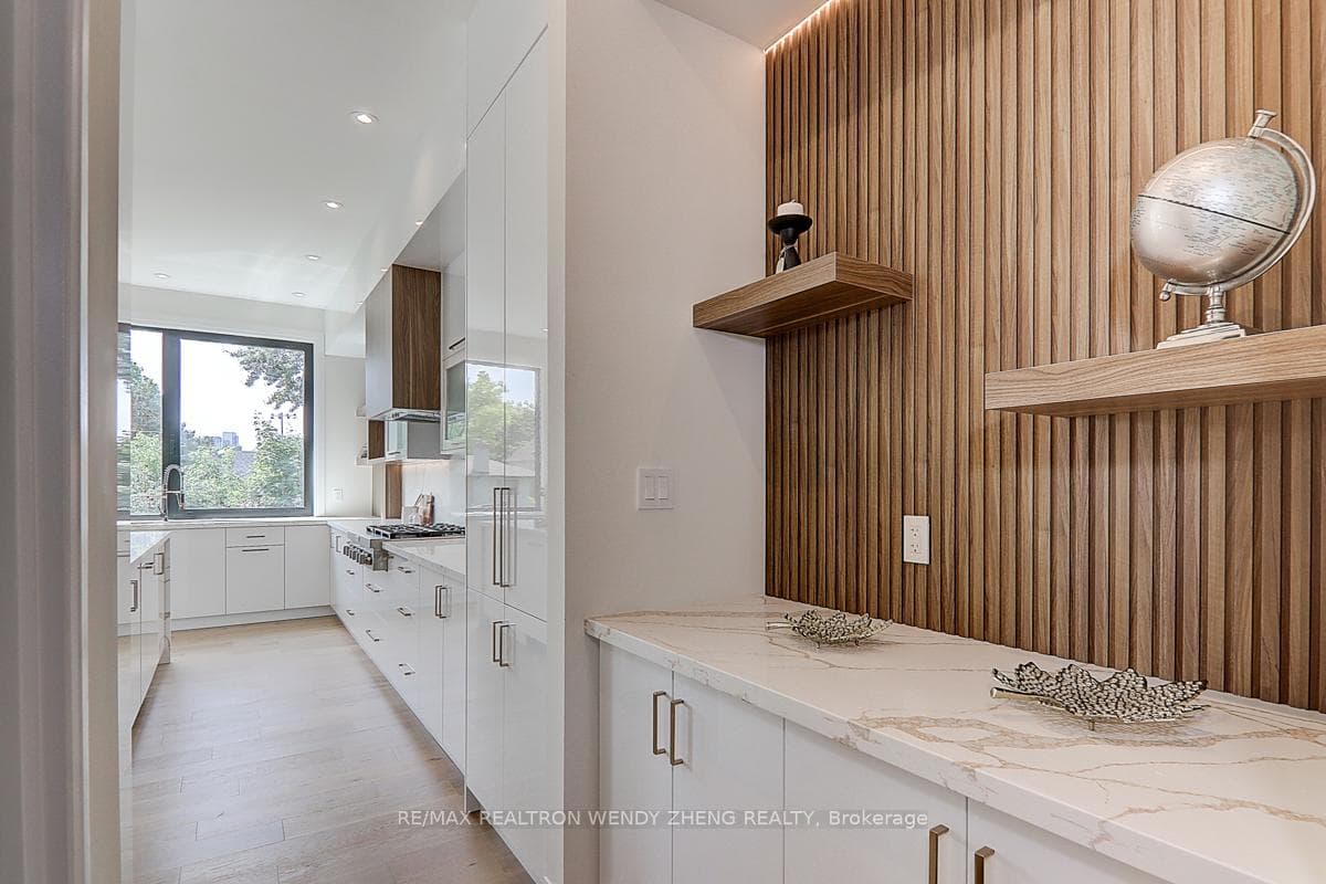 55 Moore Park Avenue photo 20