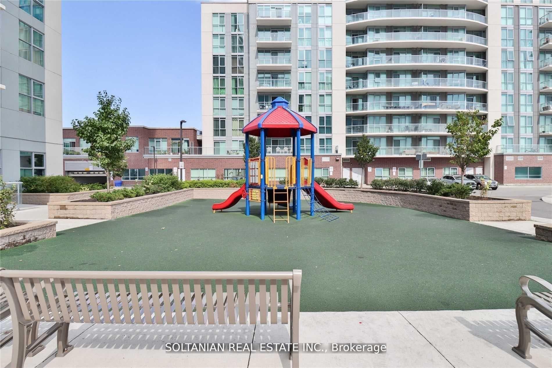 2150 Lawrence Avenue Unit 610 photo 2