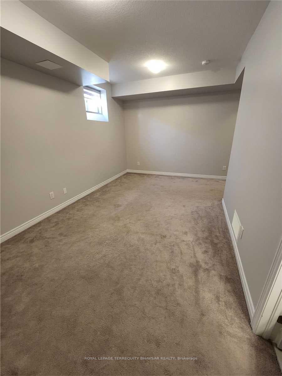 34 Stonehill Avenue photo 23