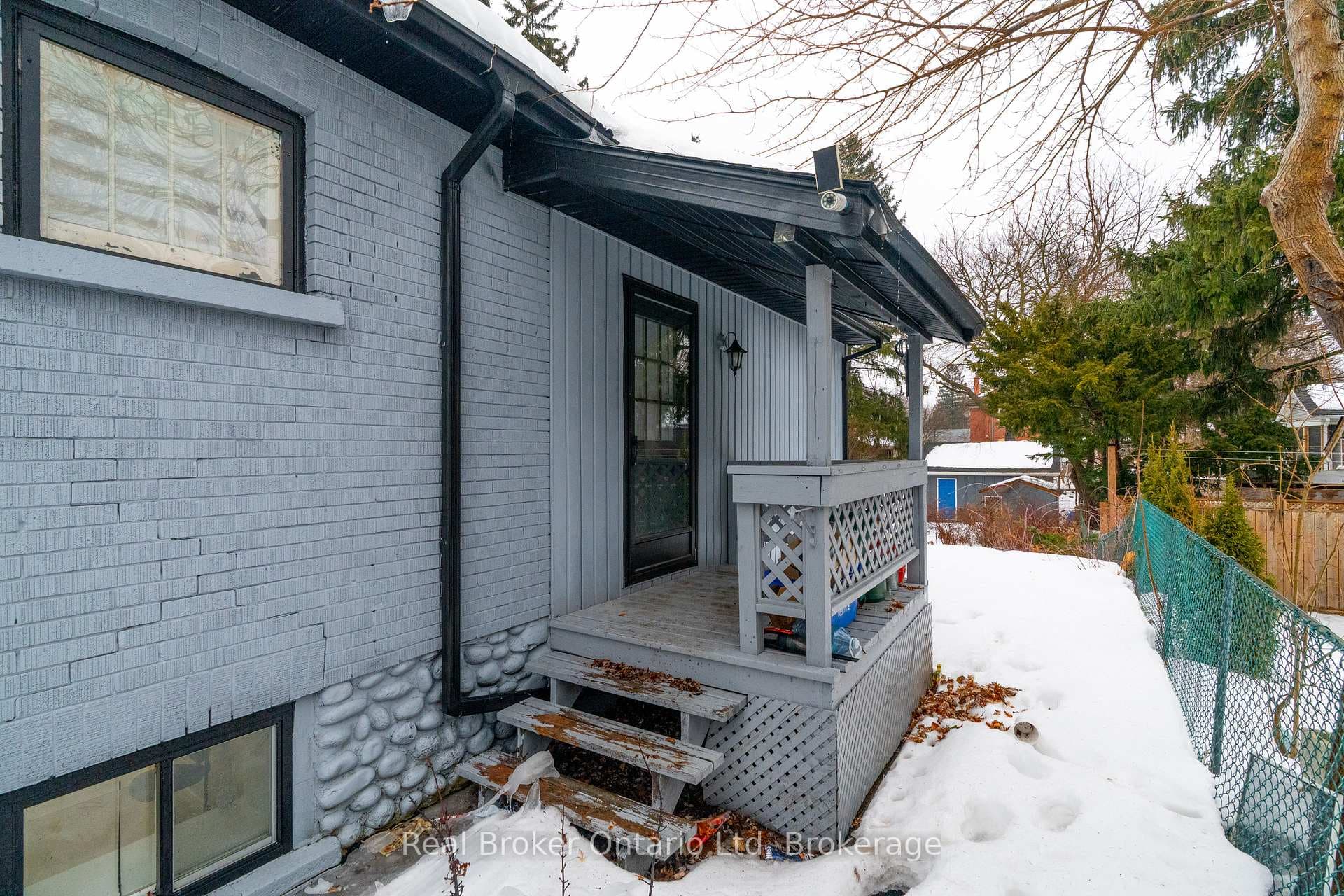 445 Moore Street photo 31