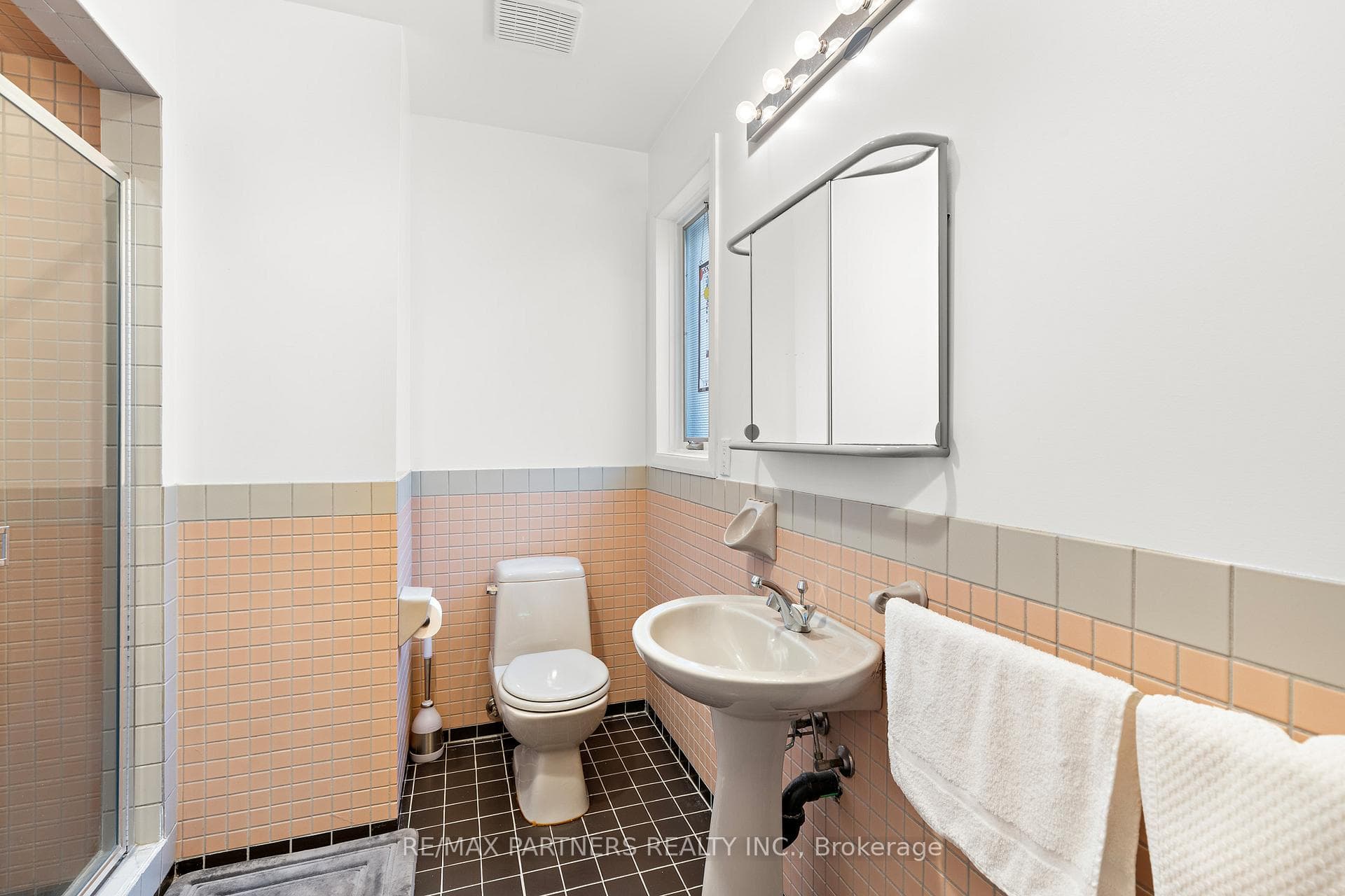 382 Parkview Avenue photo 28
