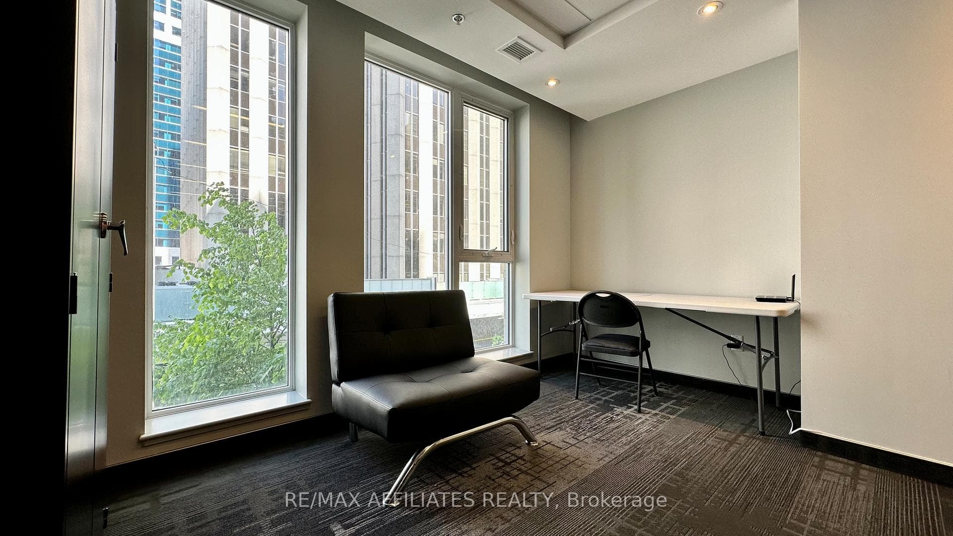 40 Nepean Street Unit 1706 photo 26