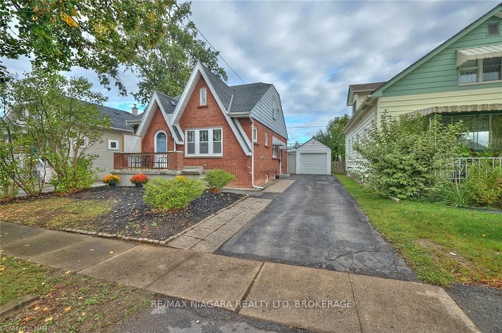 50 RICELAND Avenue photo 3