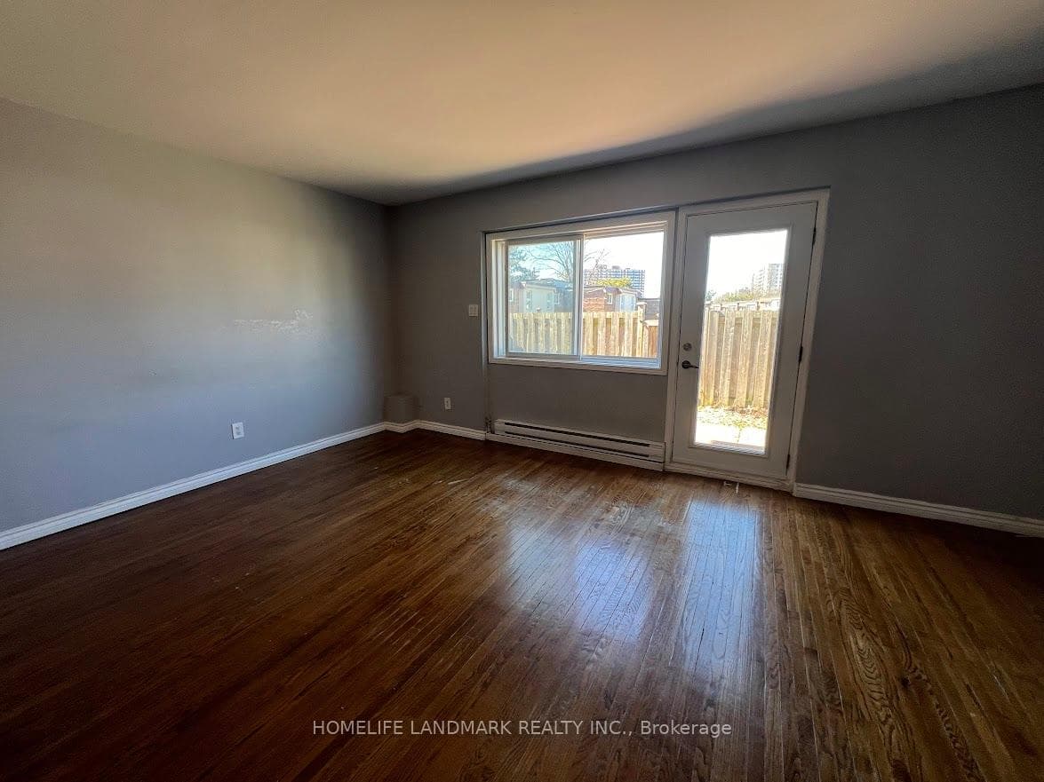 69 Godstone Road Unit 121 photo 8