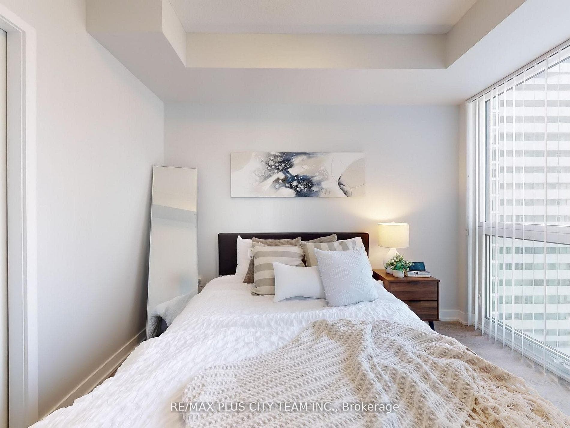 99 John Street Unit 2405 photo 12