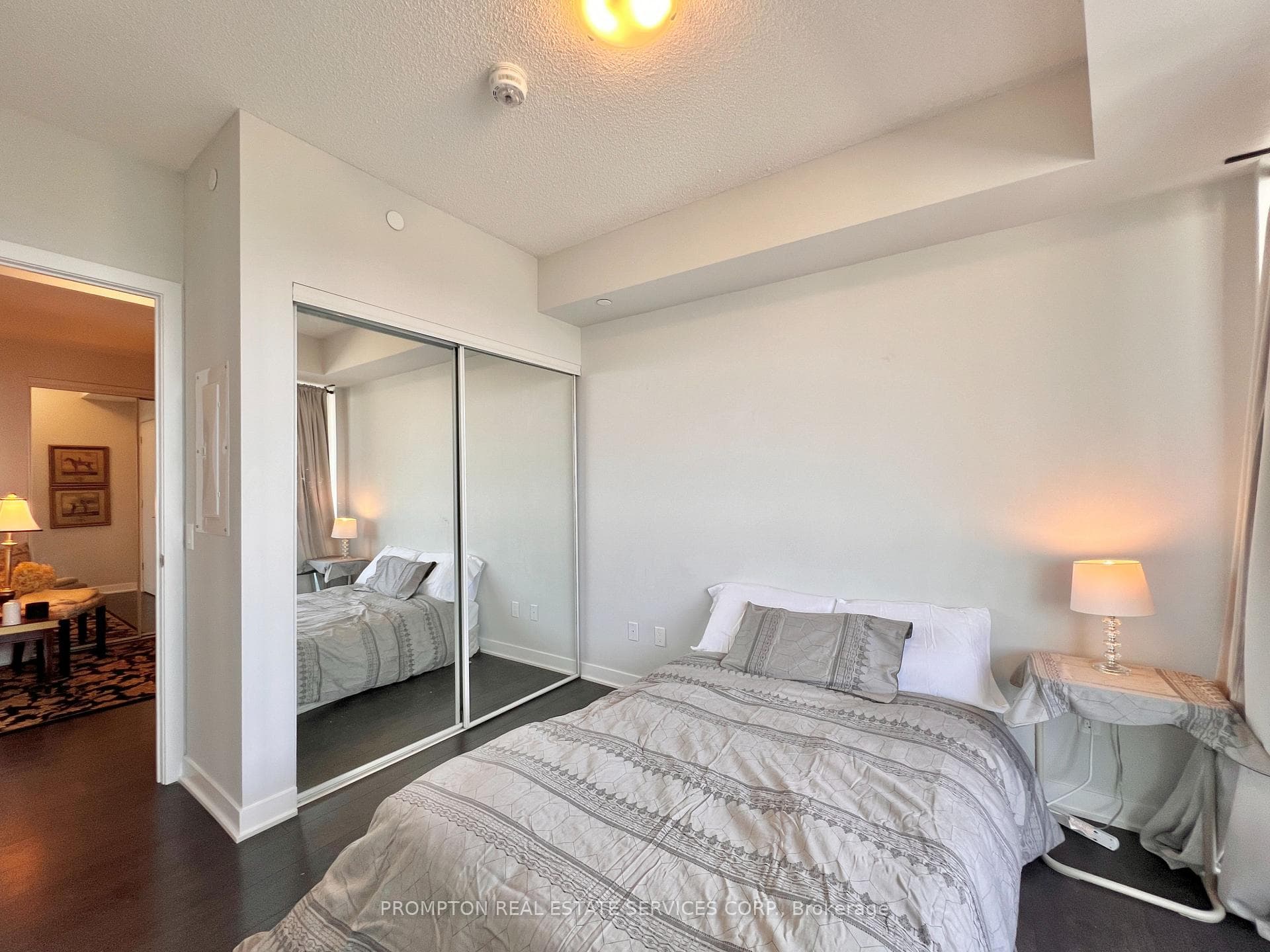 2221 Yonge Street Unit 3809 photo 24