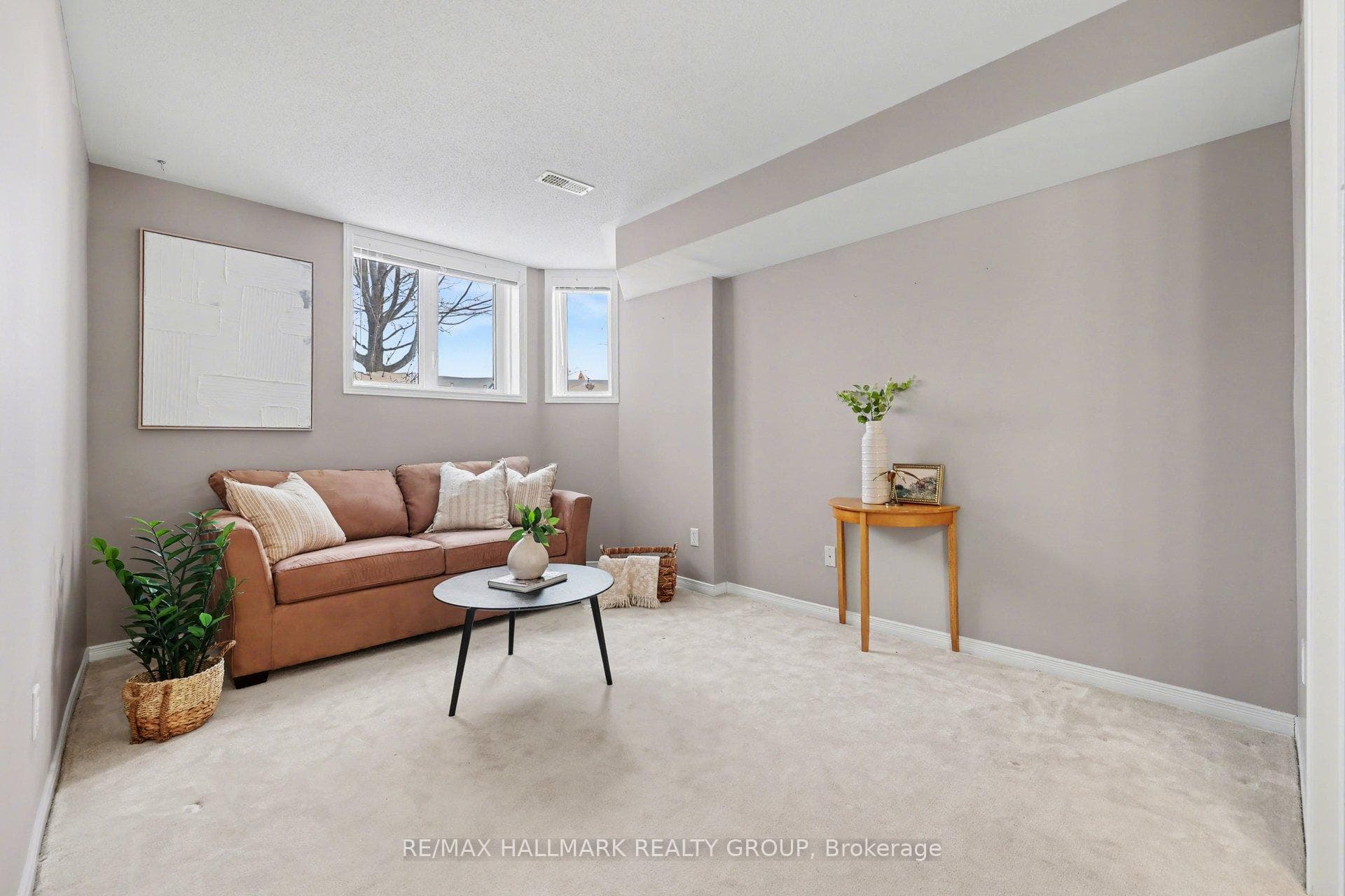 275 AQUAVIEW Drive photo 16