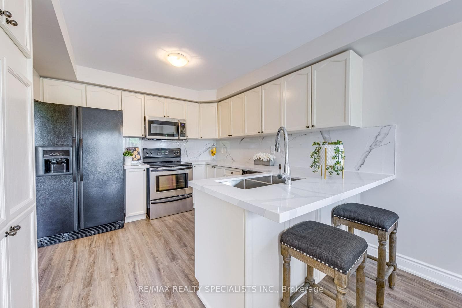7403 Magistrate Terrace photo 12