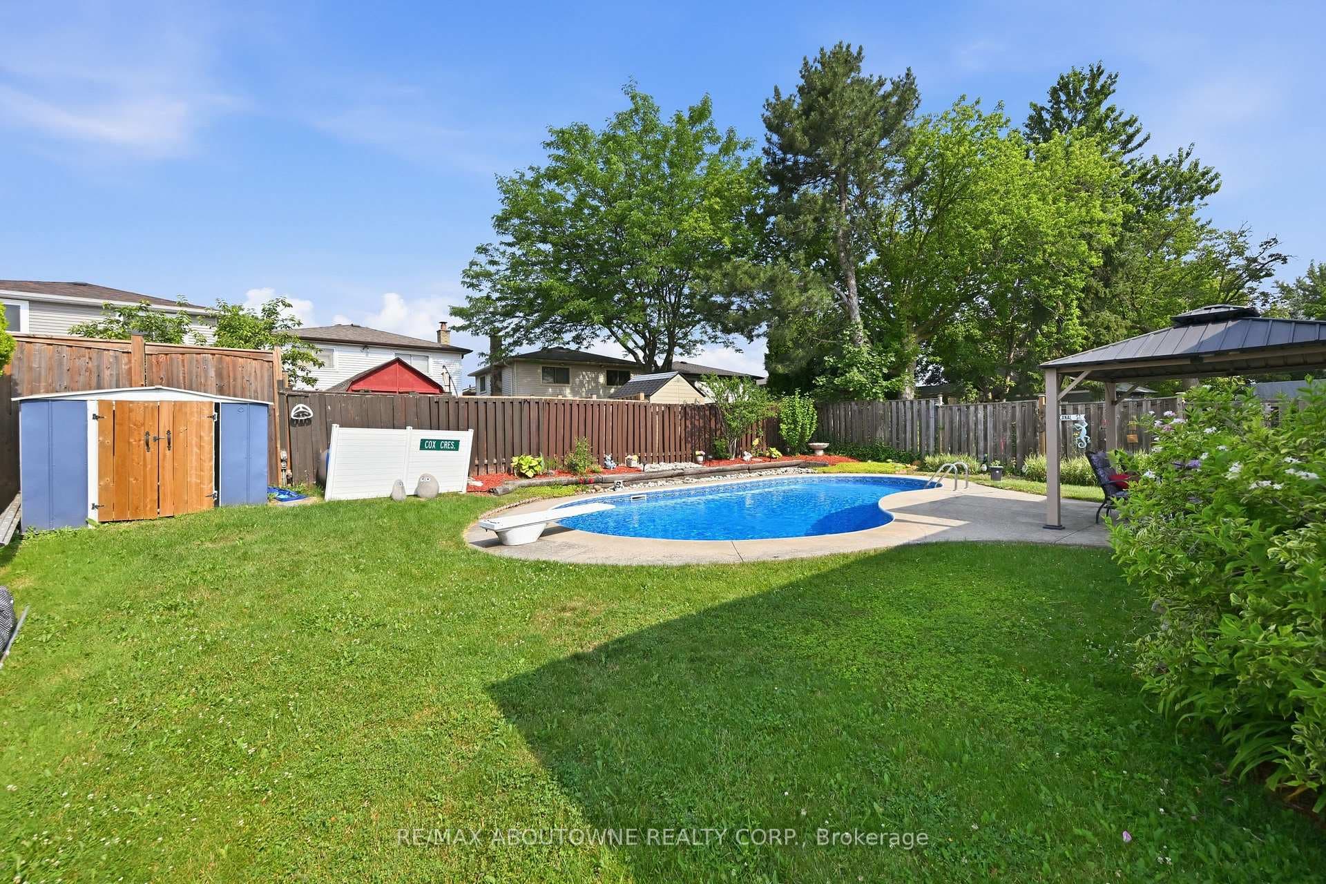 2339 Gillingham Drive photo 36