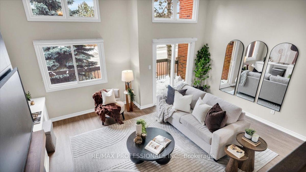 1755 Rathburn Road Unit 14 photo 16