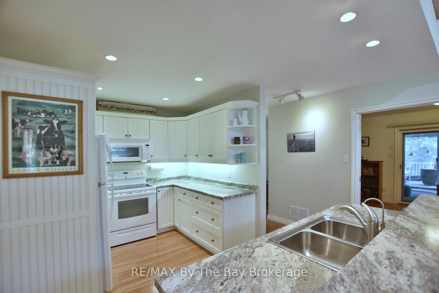 1327 RIVER Road photo 16