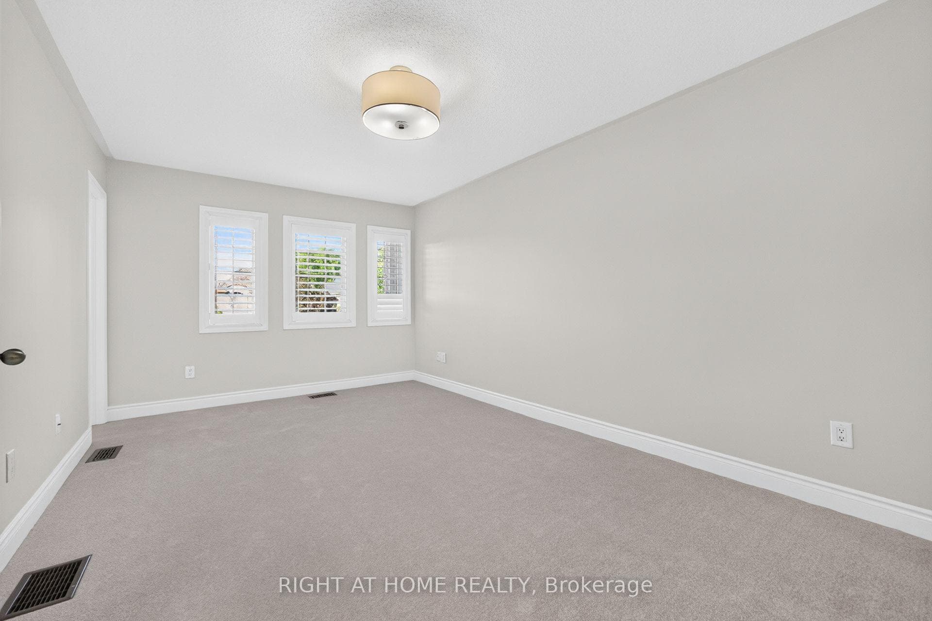 346 Creek Path Avenue photo 25