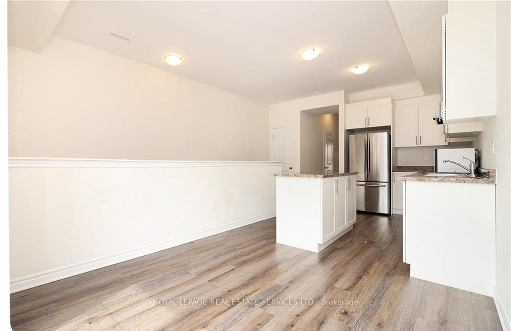383 Dundas Street Unit 11 photo 15
