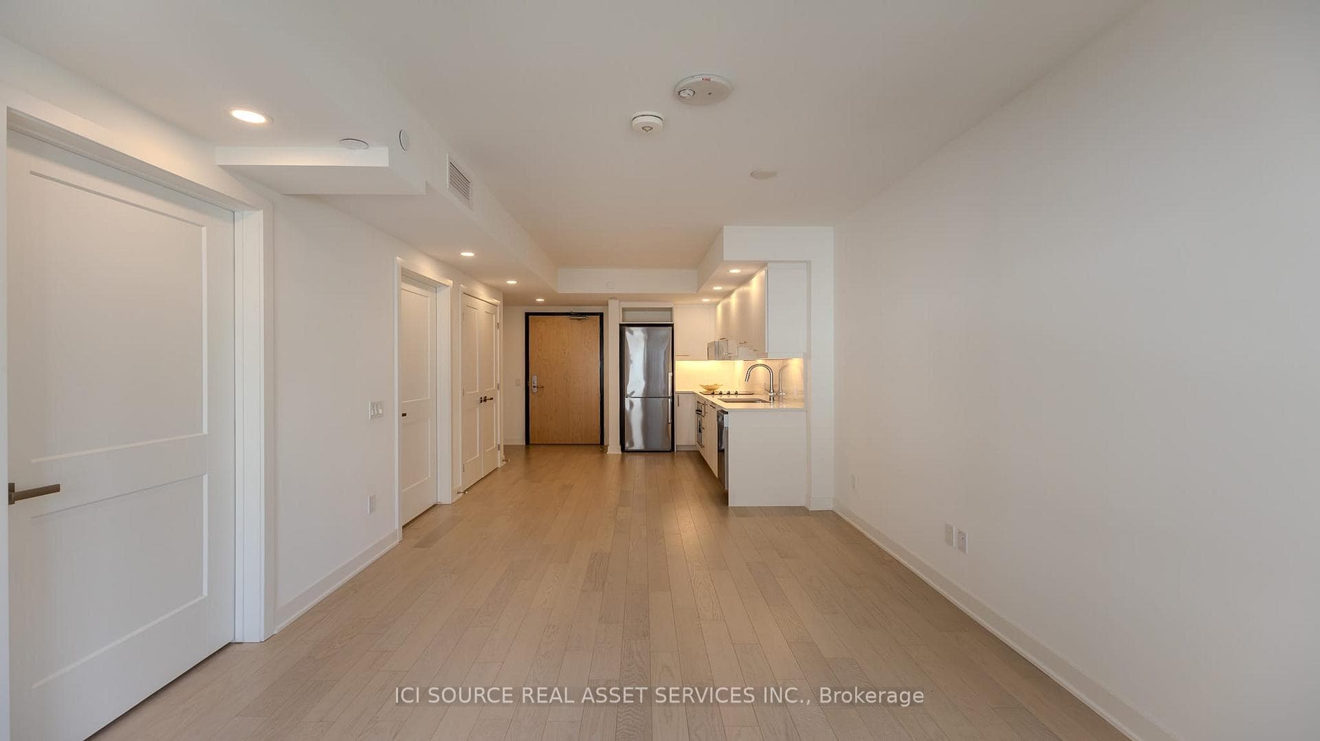 340 Queen Street Unit 1110 photo 8