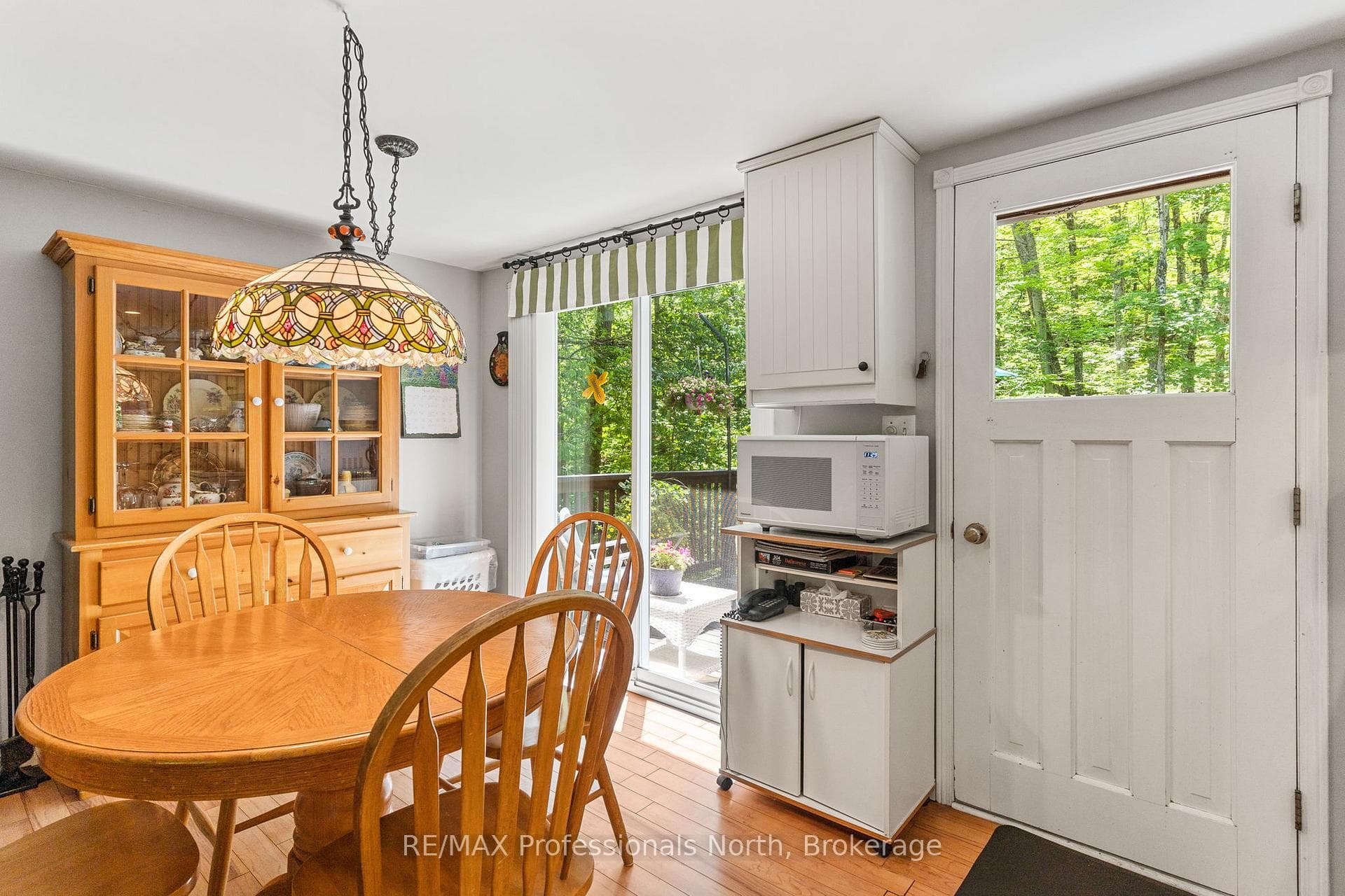 4792 Harburn Road photo 13