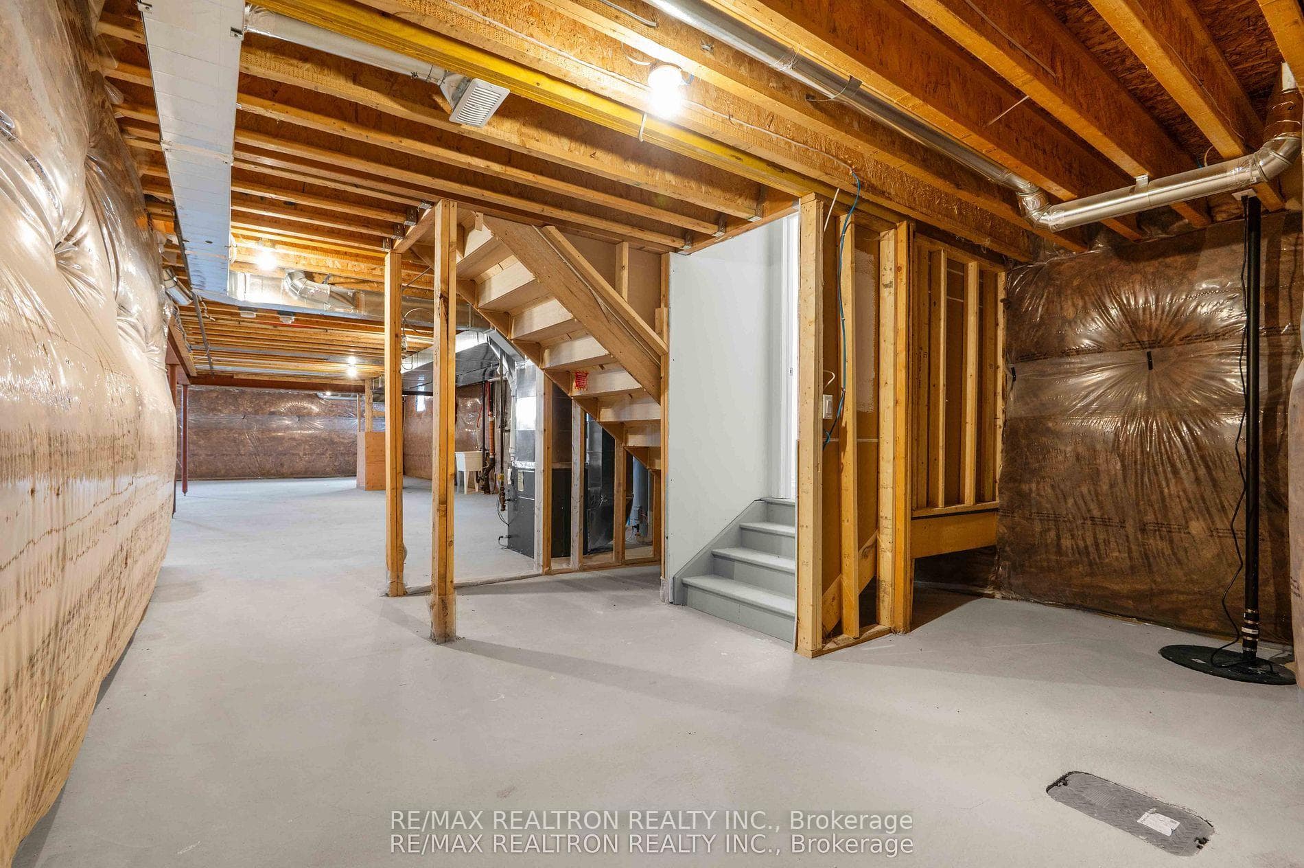 434 Vandusen Avenue photo 43