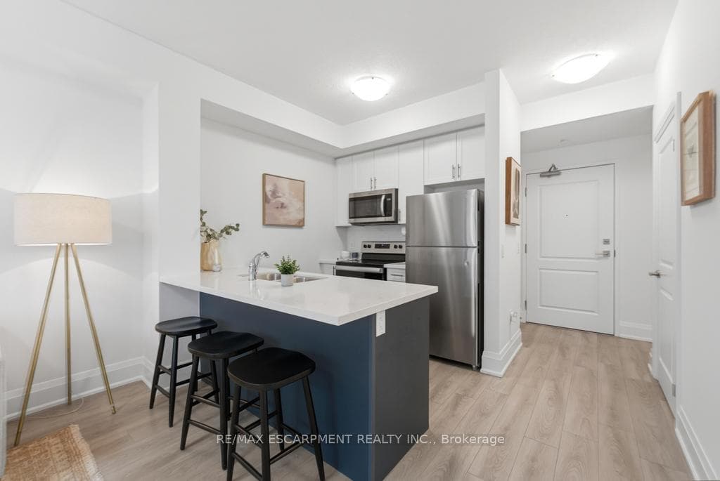 5055 Greenlane Road Unit 340 photo 8