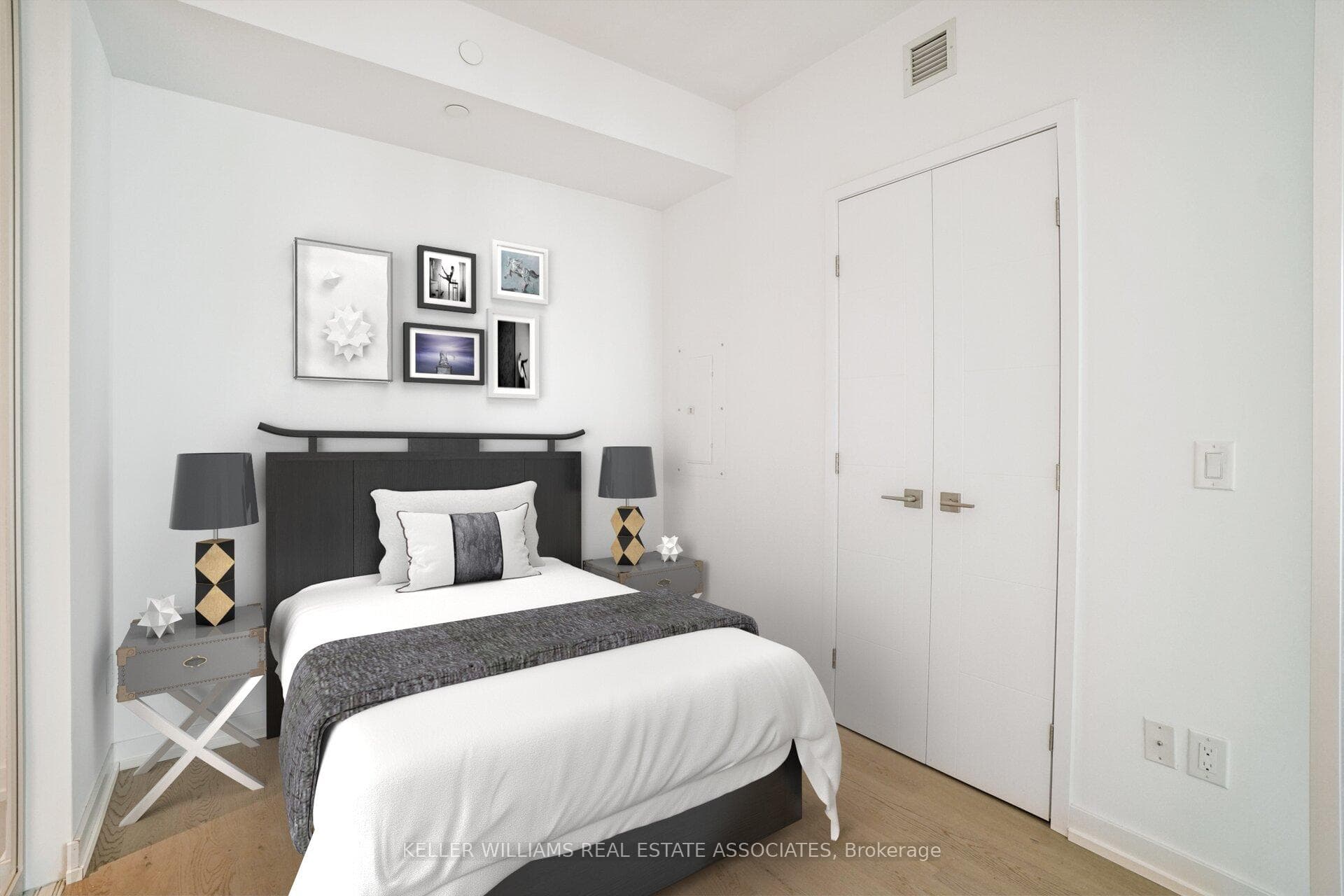 488 University Avenue Unit 2302 photo 29