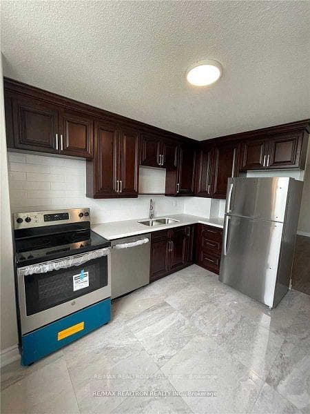 100 Wingarden Court Unit 1105 photo 5