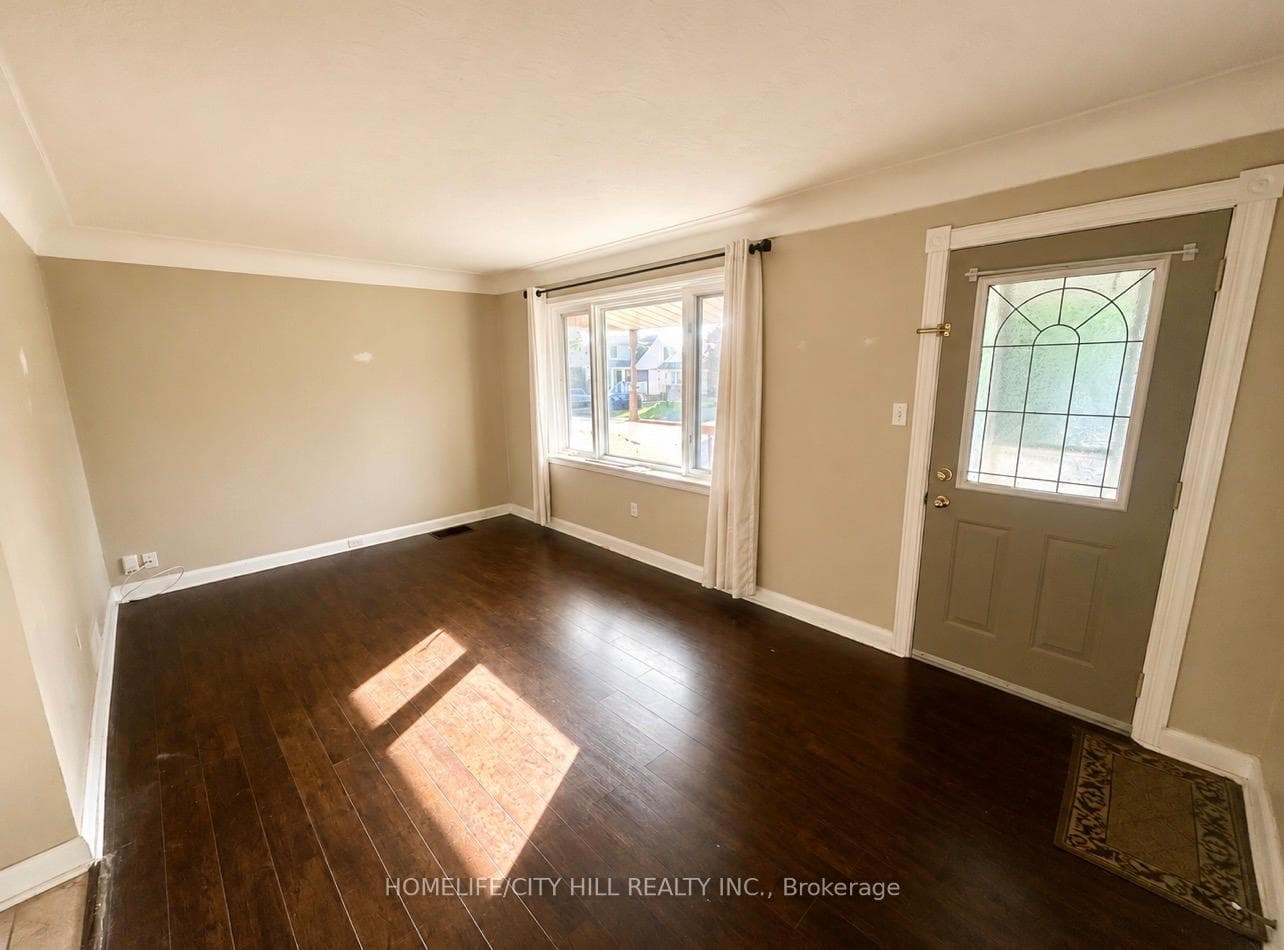 42 Glassco Avenue photo 2