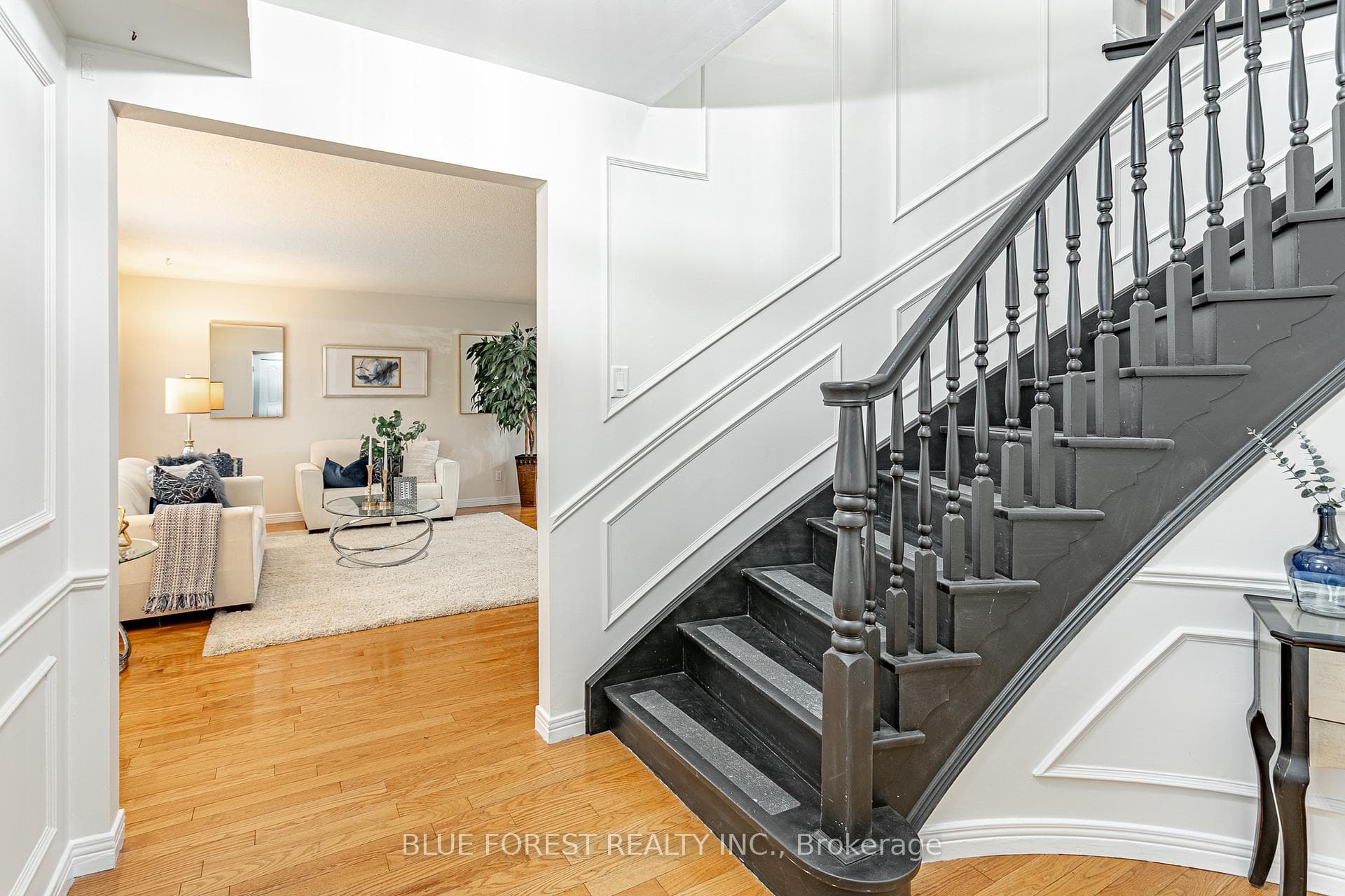 12 Somerset Crescent photo 3