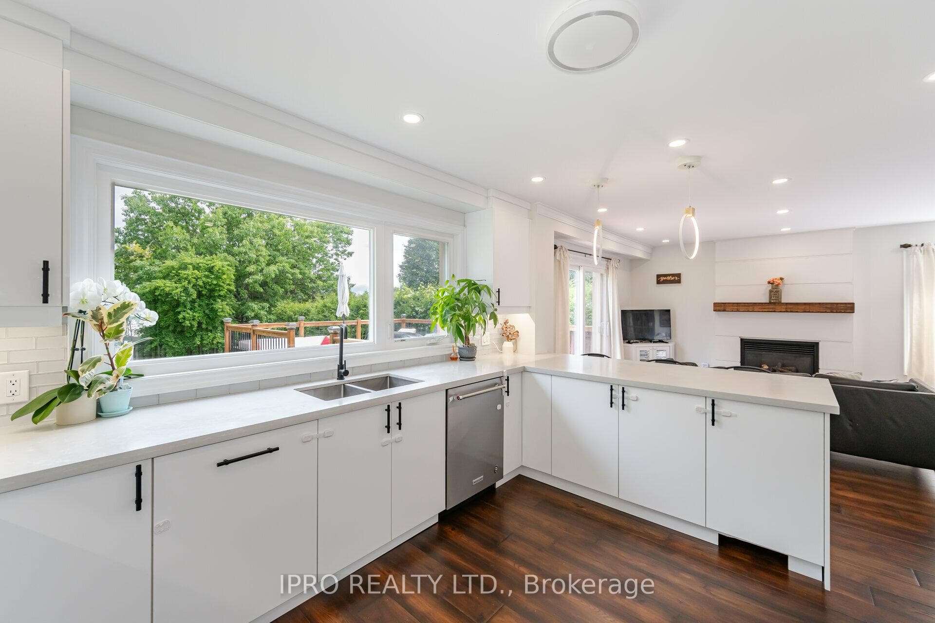 3254 Sir Johns Homestead photo 8