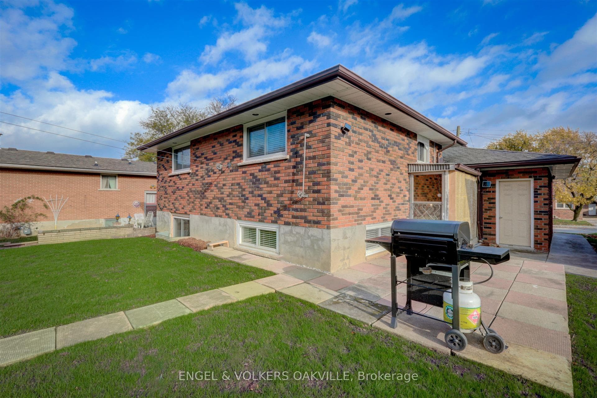 172 Kimberly Drive Unit Lower photo 14