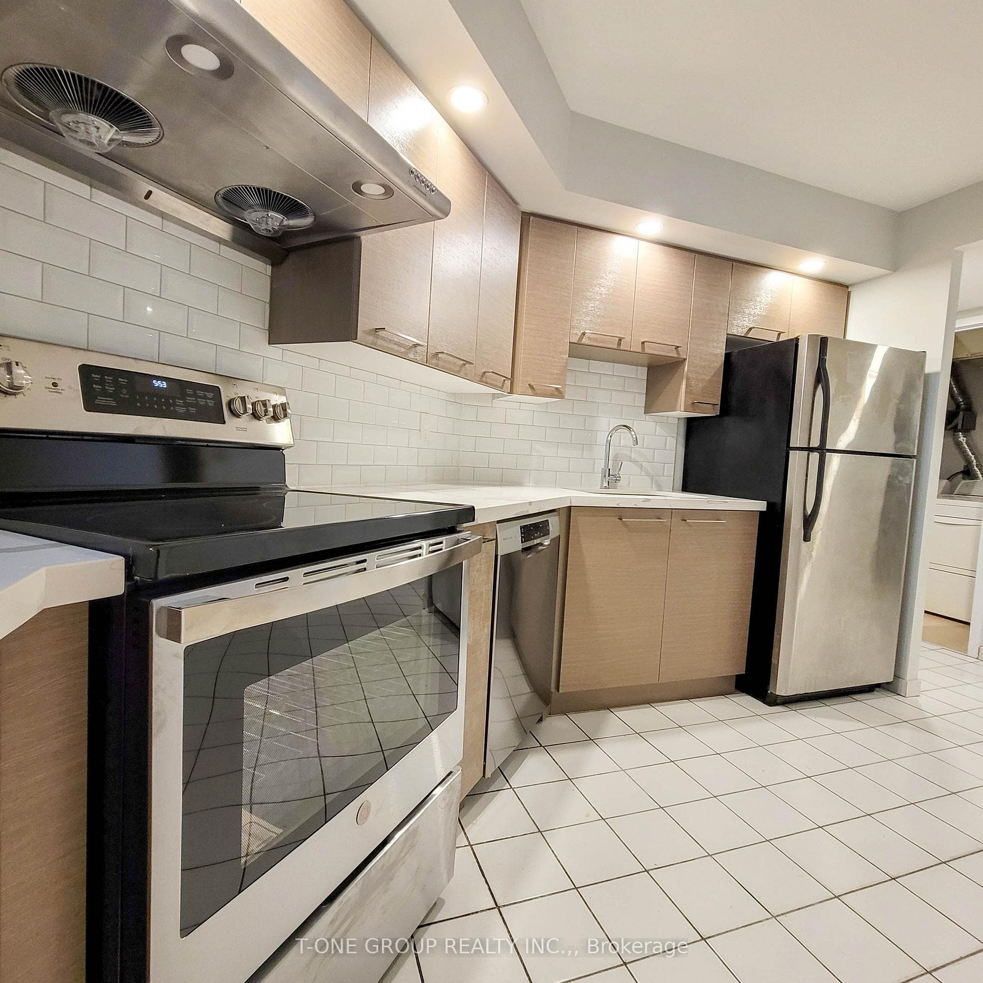 4725 Sheppard Avenue Unit 701 photo 3