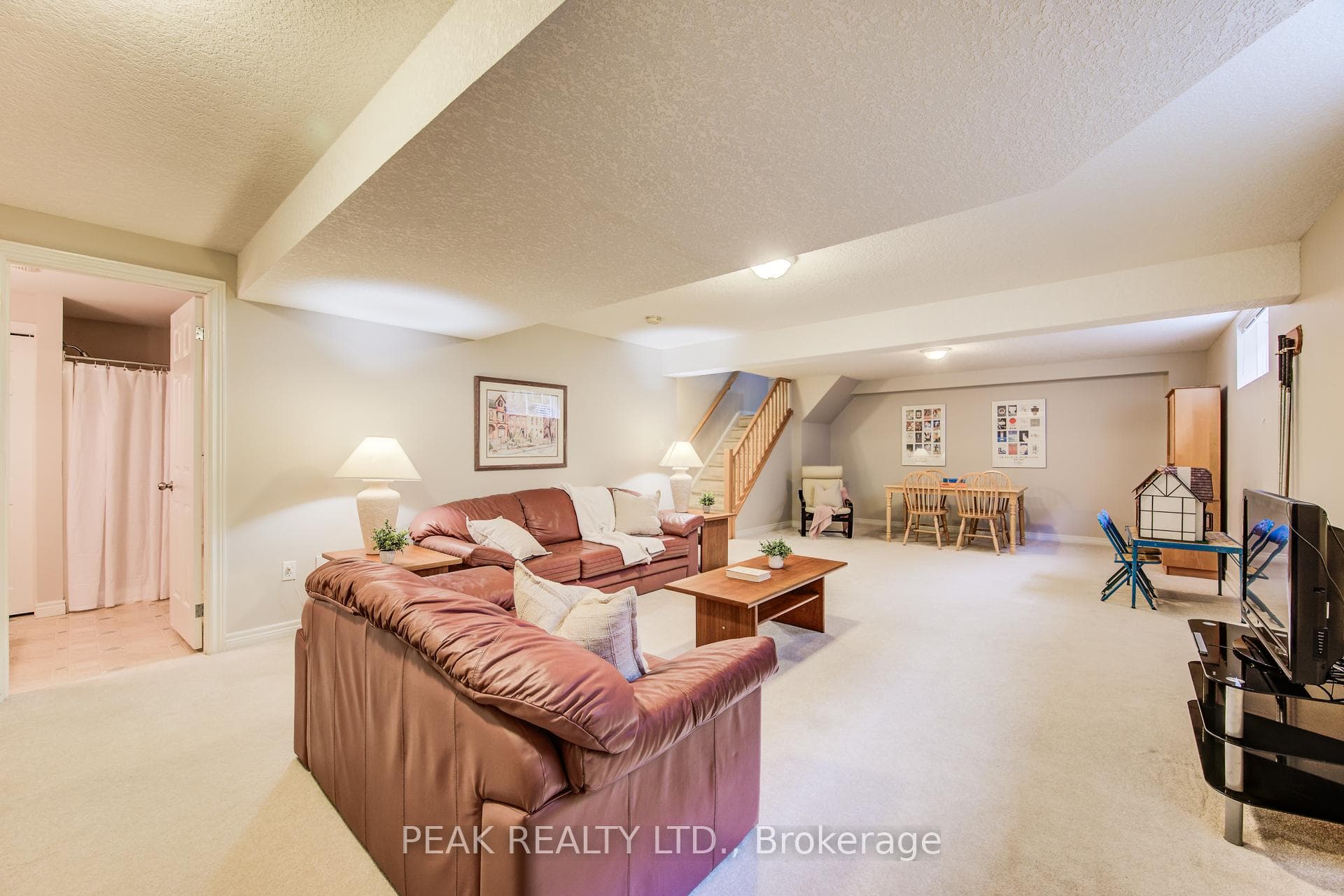 415 Lake Louise Boulevard photo 34