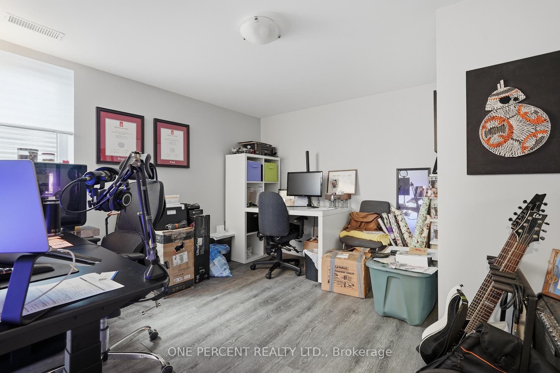 9 Bishopsgate Avenue photo 32