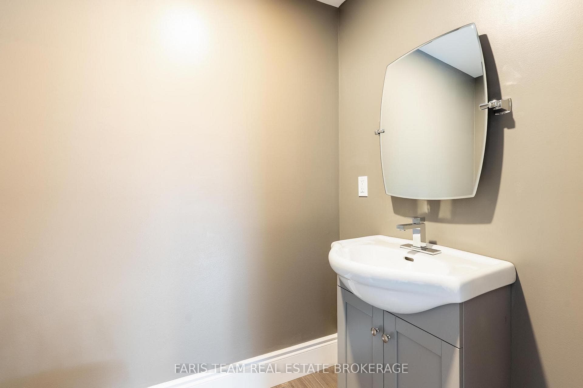 390 Gill Street photo 13