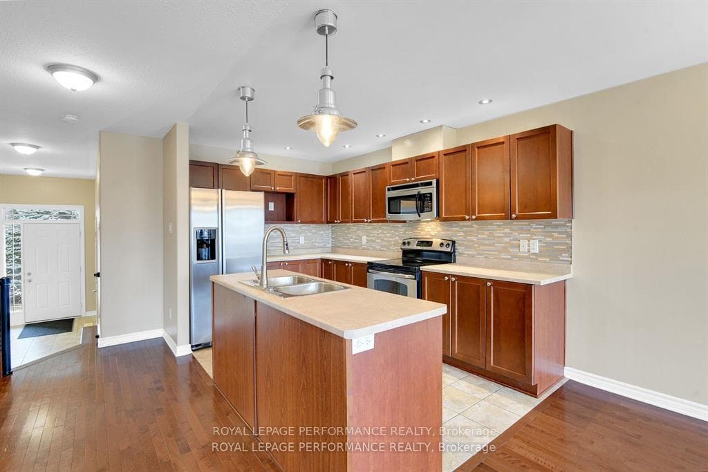 1843 ARROWGRASS Way photo 11
