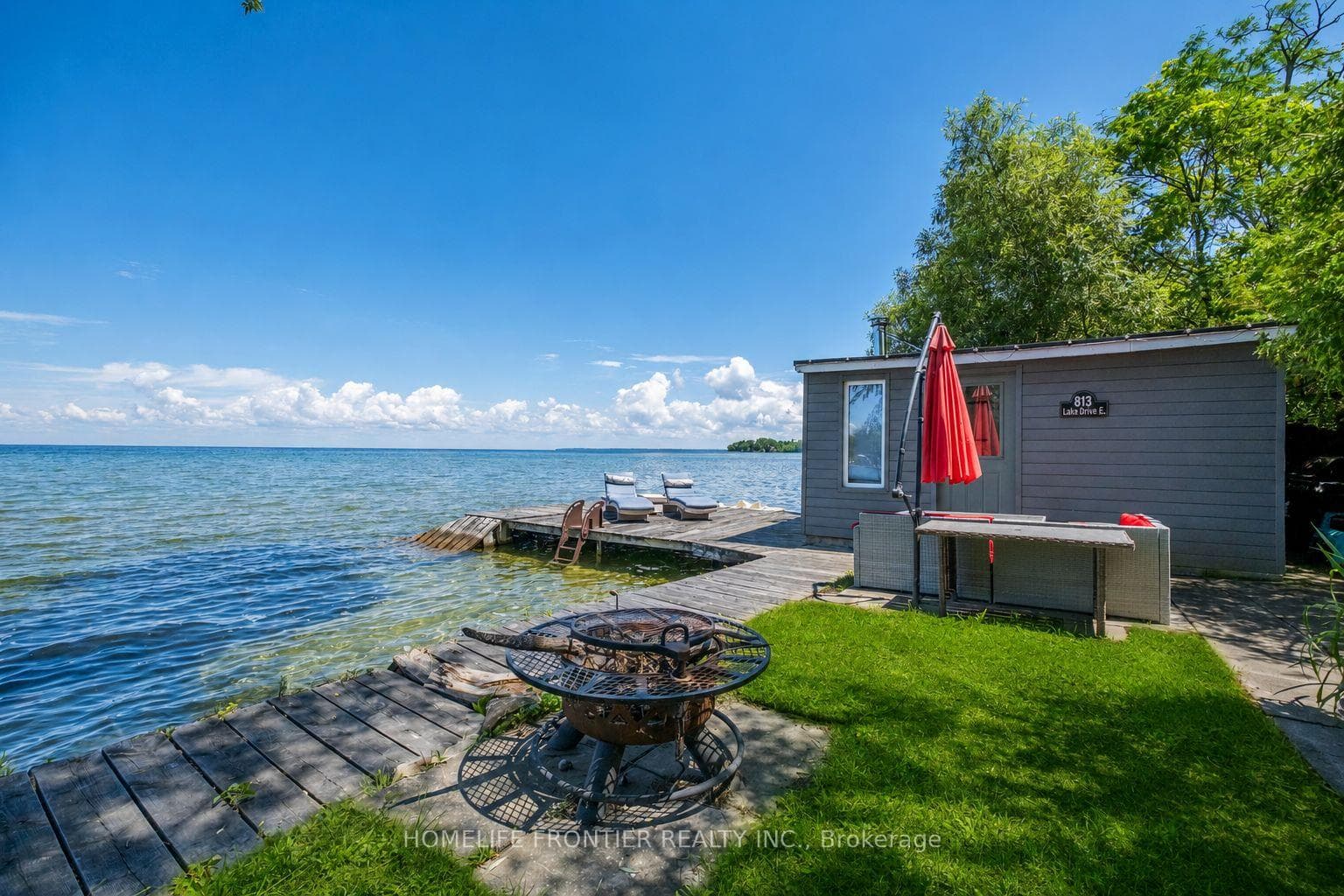 813 Lake Drive photo 1