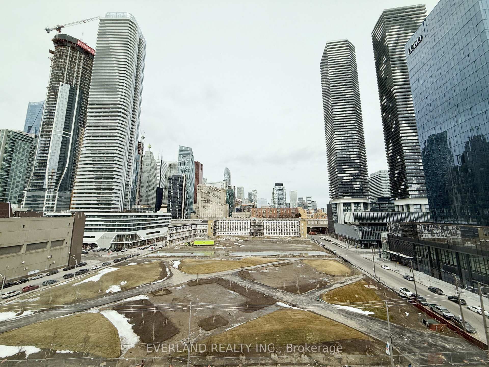 39 Queens Quay Unit 840 photo 33