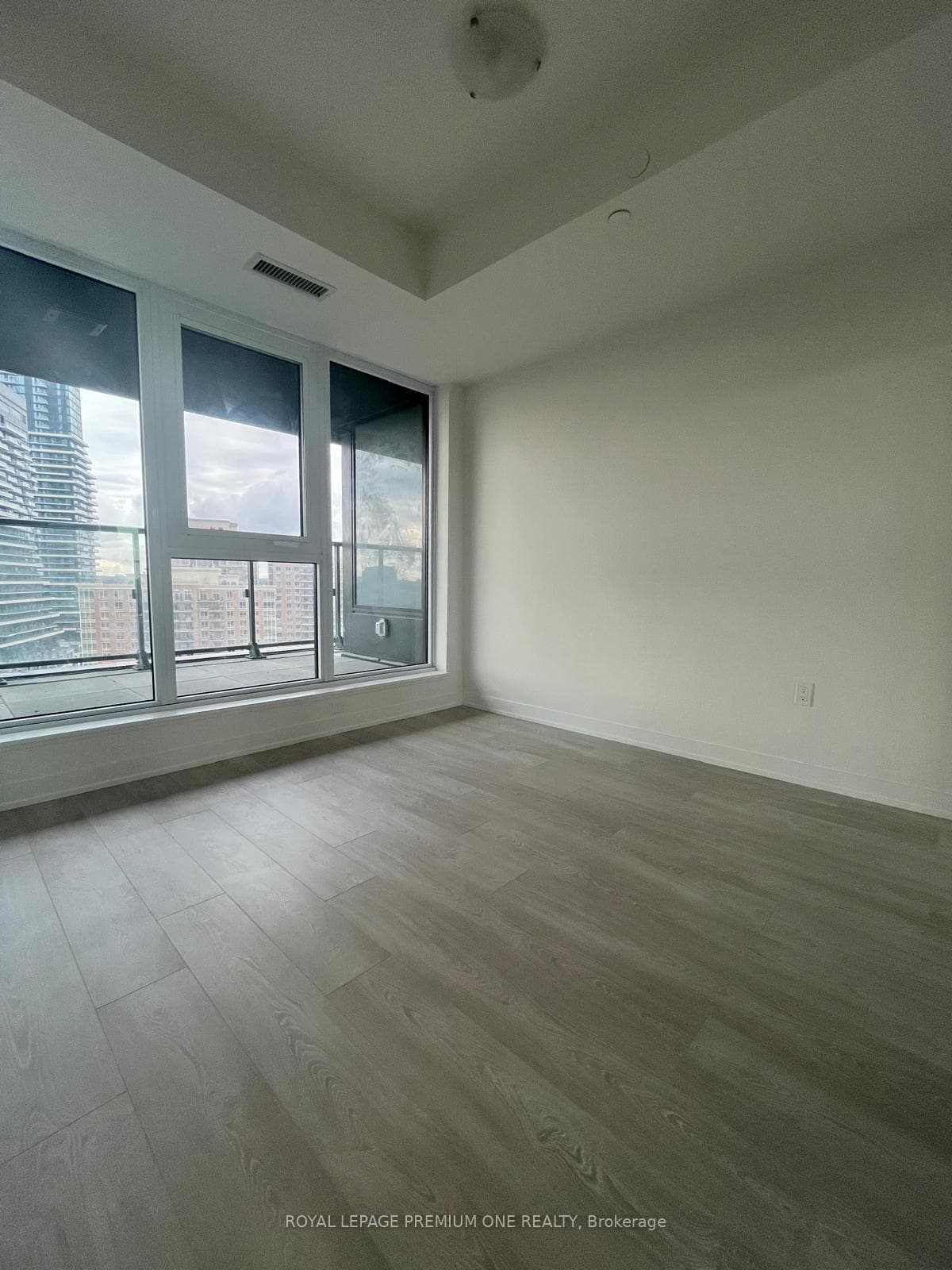 1 Quarrington Lane Unit 1216 photo 5