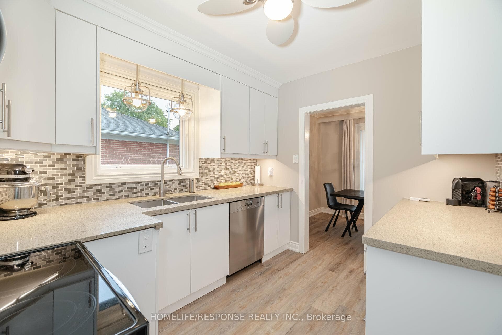 10 DIMPLEFIELD Place photo 8